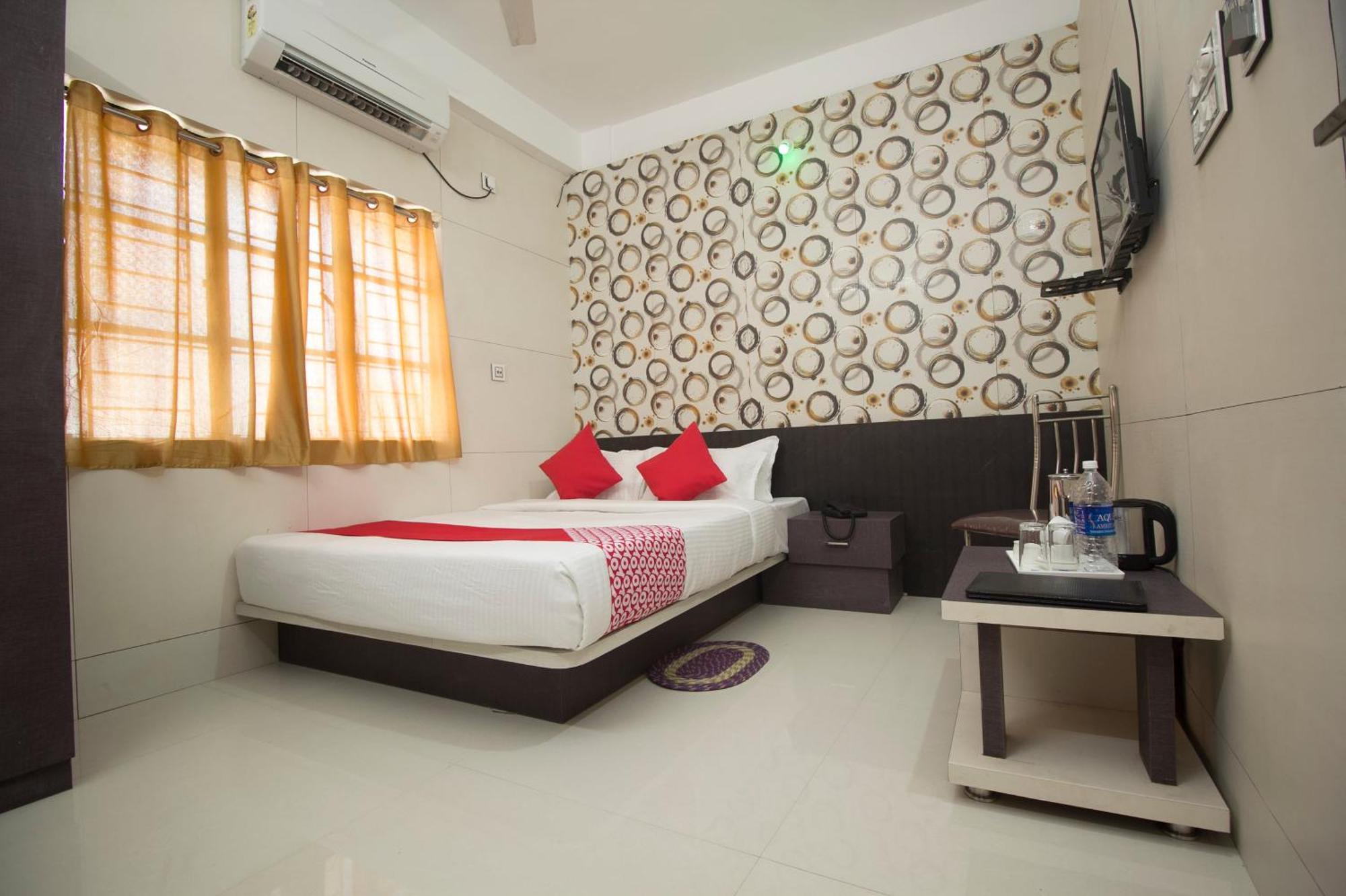 Super Capital O Priyanshu Hotel Siliguri Buitenkant foto