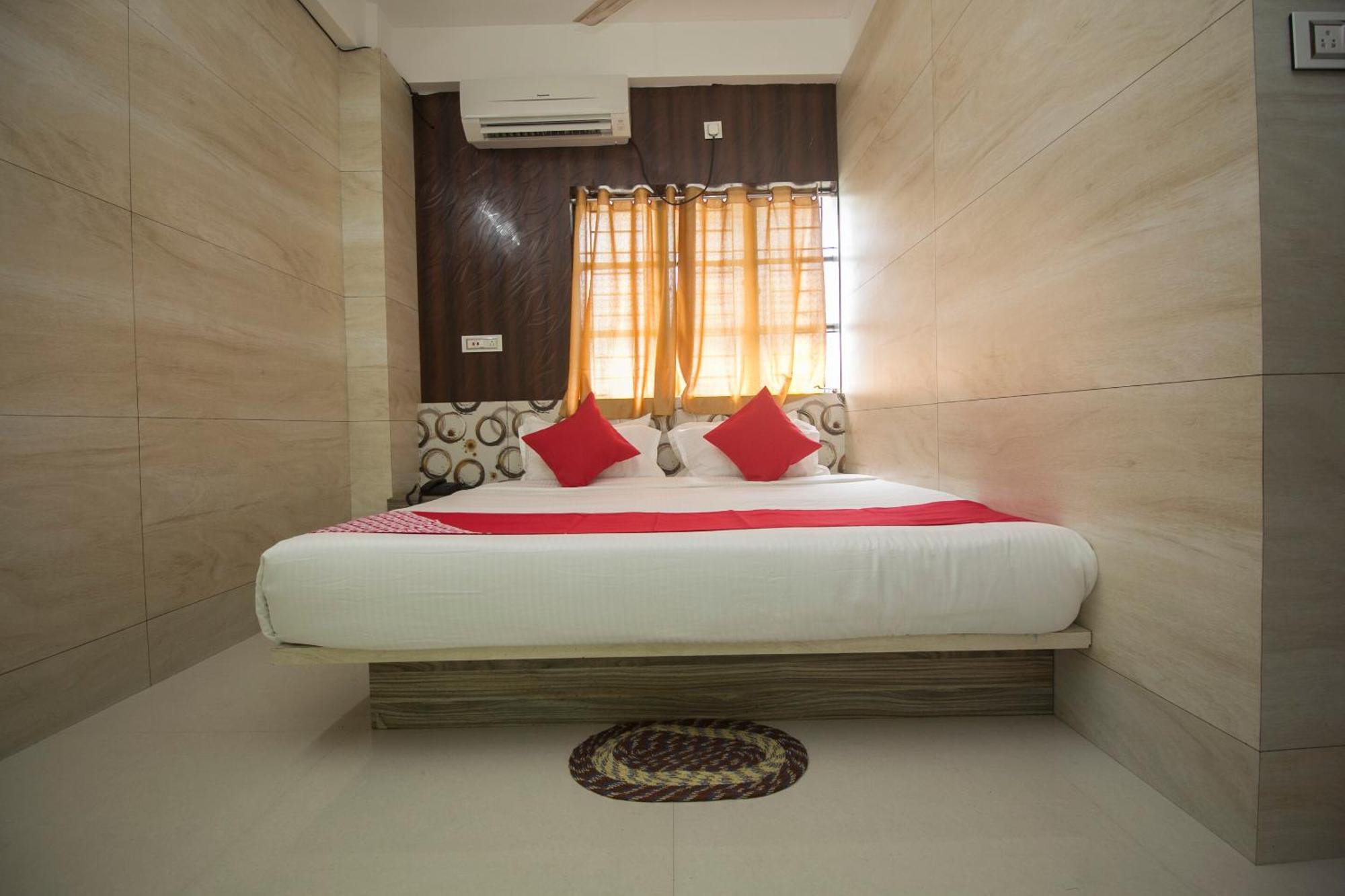 Super Capital O Priyanshu Hotel Siliguri Buitenkant foto